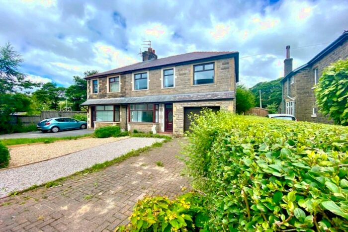 4 Bedroom Semi-Detached House To Rent In Bacup Road, Rossendale, Lancashire, BB4