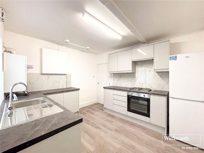 2 Bedroom Apartment To Rent In The Ridgeway, Stanmore, HA7