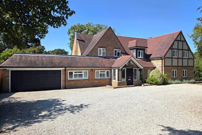 6 Bedroom Detached House For Sale In Hambledon Road, Denmead, PO7