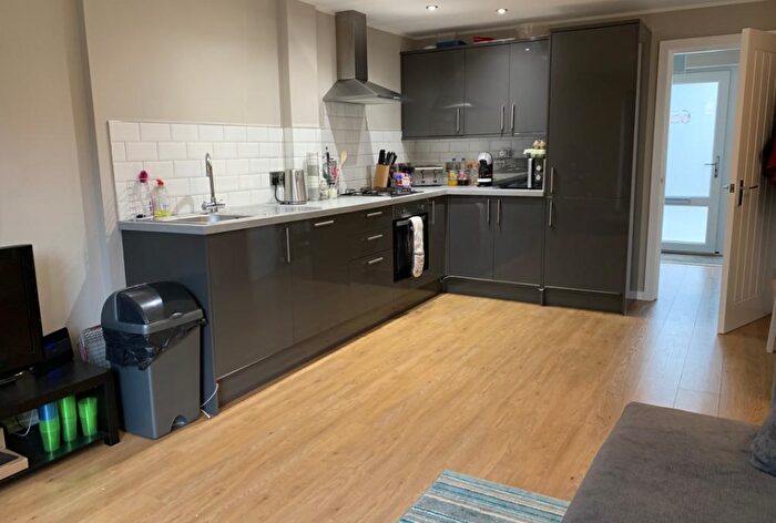 4 Bedroom Terraced House To Rent In Luxury Bed House // Private Parking //Aug, LN5