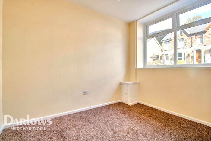 1 Bedroom Flat To Rent In Llewellyn Street, Pentre, CF41