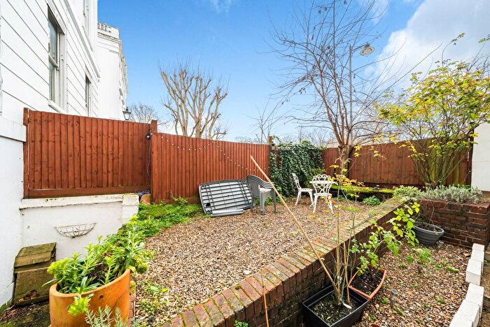 2 Bedroom Flat To Rent In Clapham Common Southside, Abbeville Village, London, SW4