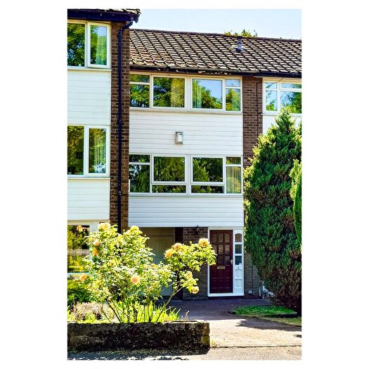 3 Bedroom Town House For Sale In Green Hill Road, Godley, Hyde, Greater Manchester, SK14