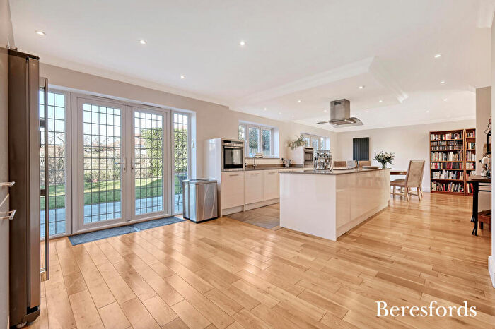 5 Bedroom Detached House For Sale In London Road, Brentwood, CM14