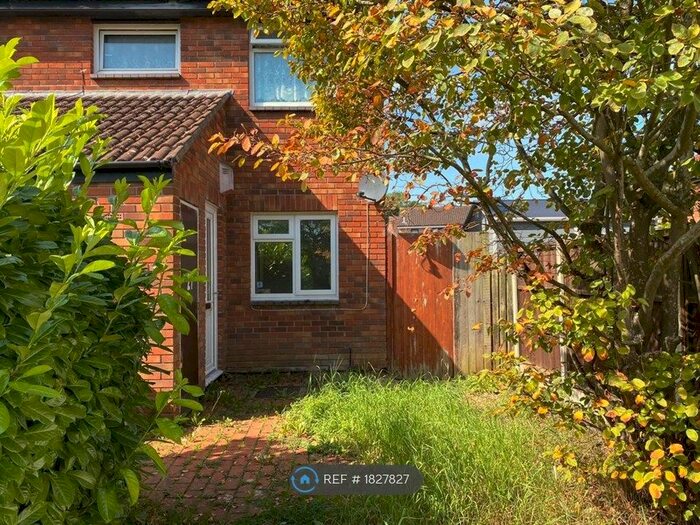 1 Bedroom Flat To Rent In Handford Way, Longwell Green, Bristol, BS30