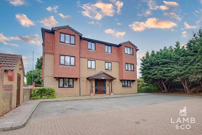 1 Bedroom Flat For Sale In Hunting Gate, Colchester, CO1