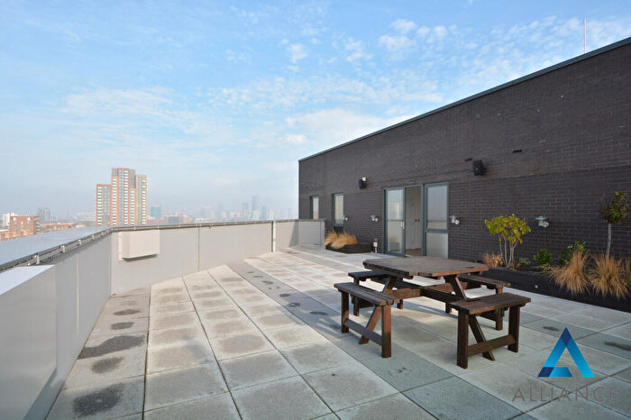 3 Bedroom Penthouse To Rent In Yeoman Court, Tweed Walk, London, E14