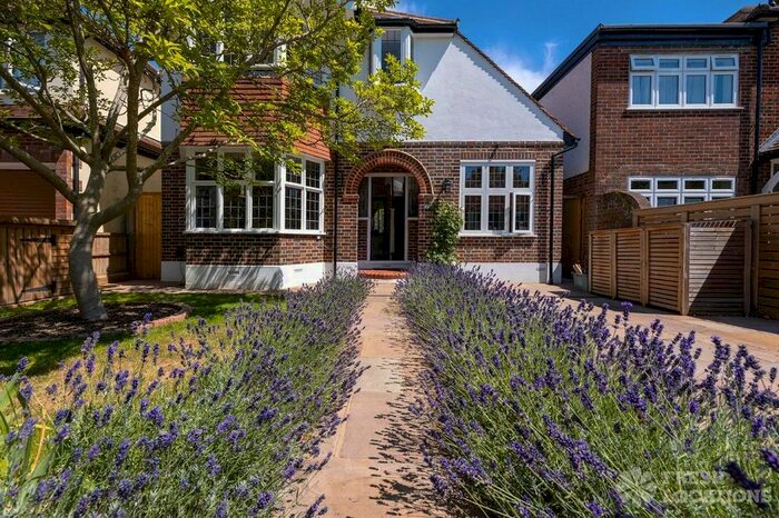 3 Bedroom Detached House To Rent In Manor Drive, Surbiton, KT5