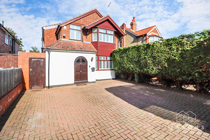 5 Bedroom Detached House To Rent In Pirton Road, Hitchin, Hertfordshire, SG5