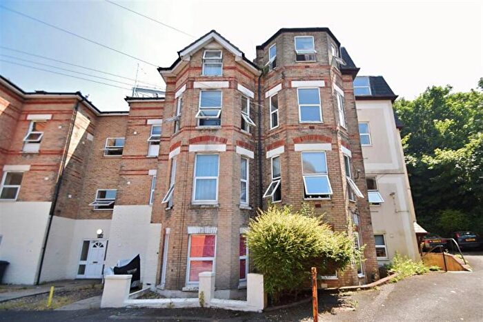 Flat To Rent In Bournemouth, BH1