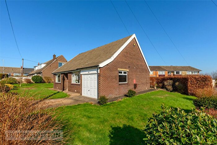 3 Bedroom Bungalow For Sale In Boothroyd Drive, Crosland Hill, Huddersfield, West Yorkshire, HD4