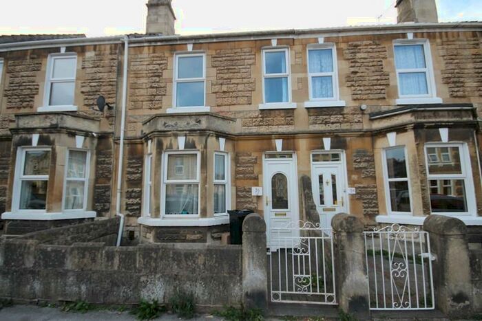 3 Bedroom House To Rent In Third Avenue, BA2