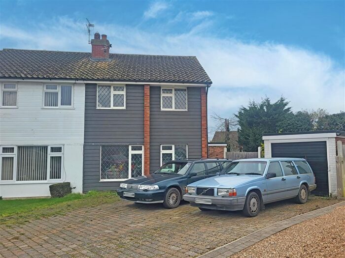 3 Bedroom Semi-Detached House For Sale In Bulford Close, Cressing, Braintree, CM77