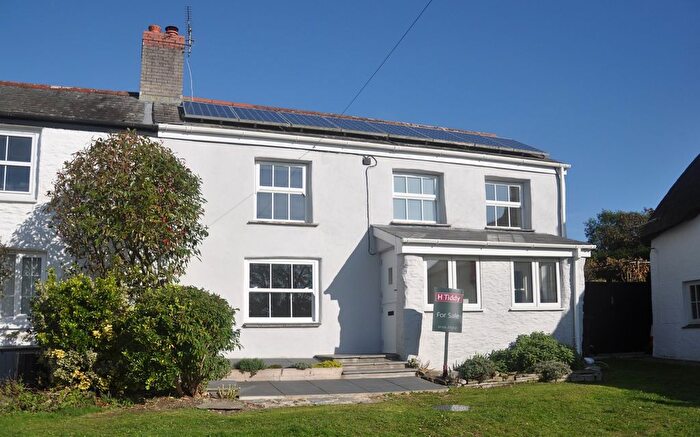 2 Bedroom Semi-Detached House For Sale In The Square, Tregony, TR2