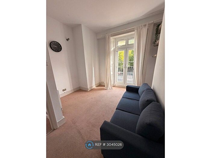 1 Bedroom Flat To Rent In Malden Road, London, NW5
