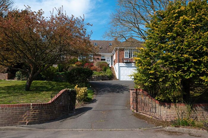 5 Bedroom Detached House For Sale In Lees Road, Brabourne Lees, TN25