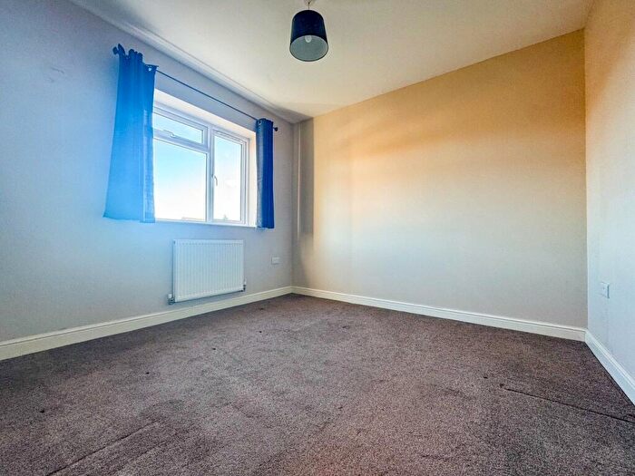 3 Bedroom End Of Terrace House For Sale In Lawford Avenue, Little Stoke, Bristol, BS34