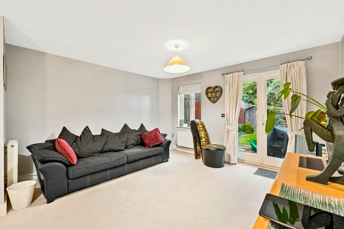 2 Bedroom Terraced House To Rent In Ref: Se - Chandos Gardens, Old Coulsdon, CR5