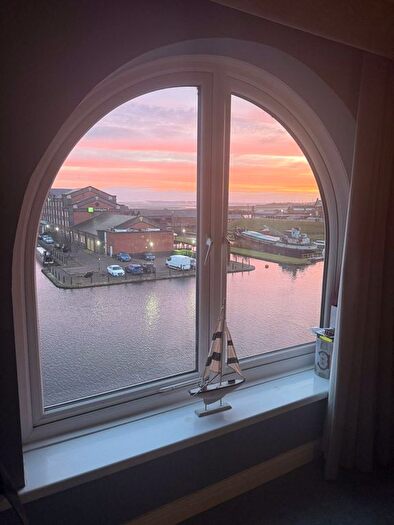 2 Bedroom Flat For Sale In Mendip Place, Raddle Wharf, Dock Street, Ellesmere Port, CH65