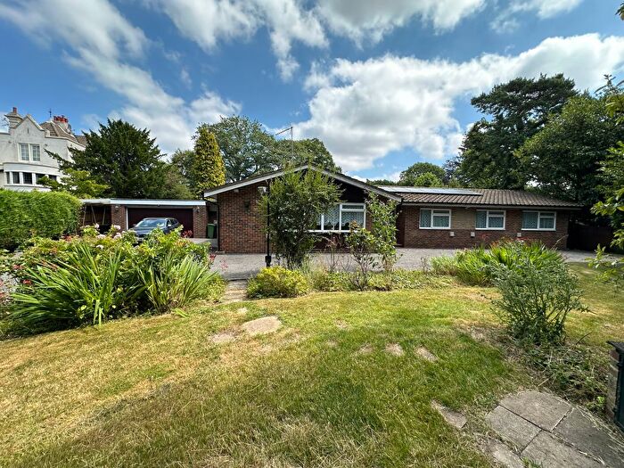4 Bedroom Detached Bungalow To Rent In Vicarage Close, Kingswood, Tadworth, KT20
