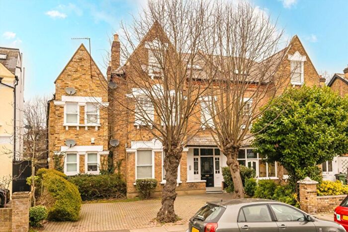 2 Bedroom Flat For Sale In Woolstone Road, Forest Hill, SE23