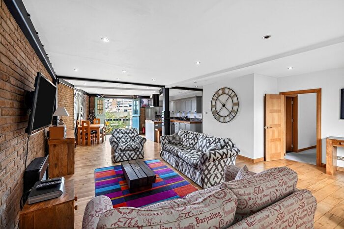 2 Bedroom Flat To Rent In Clink Street, London, SE1