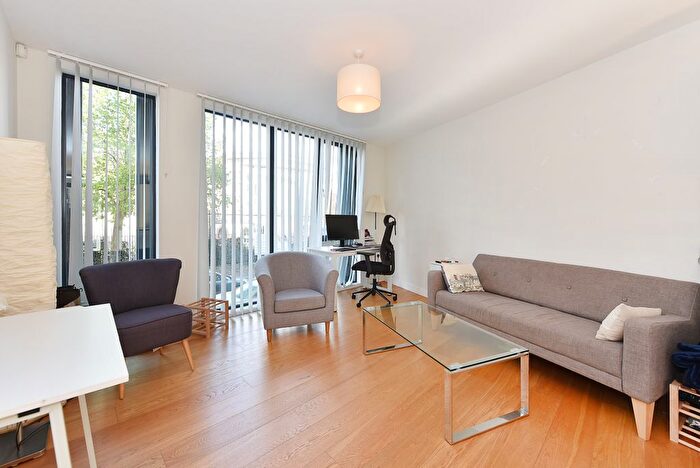 2 Bedroom Flat For Sale In Lisson Grove, NW1