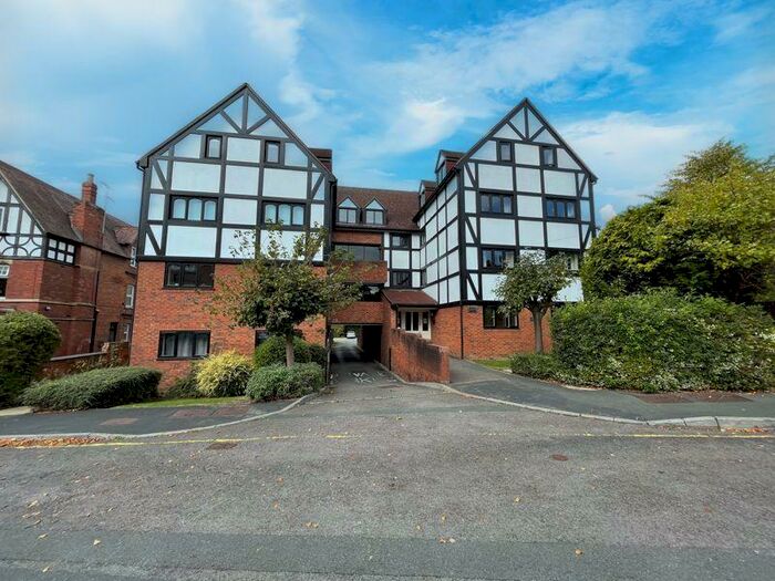 2 Bedroom Apartment To Rent In Alexandra Road, Kingsholm, GL1