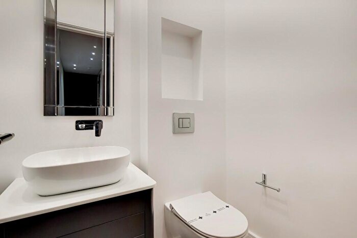 1 Bedroom Flat To Rent In Fitzjohns Avenue, London, NW3