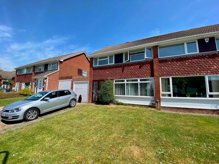 3 Bedroom Semi-Detached House To Rent In Stamford Road, Maidenhead, Berkshire, SL6