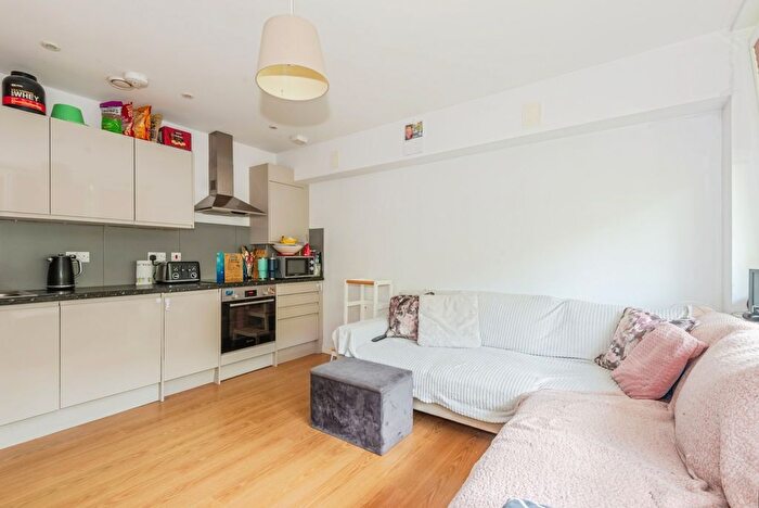 1 Bedroom Flat For Sale In Challenge Court, Leatherhead, Surrey, KT22