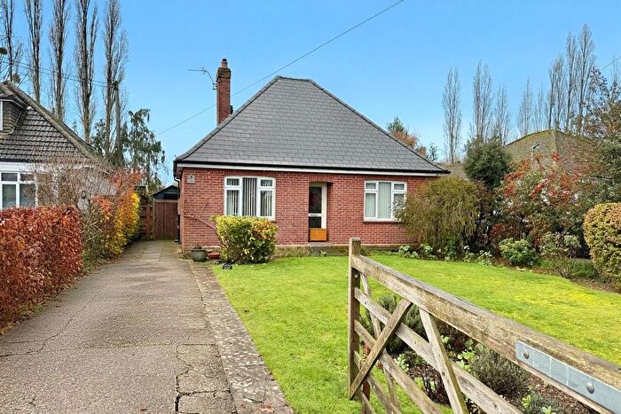 2 Bedroom Detached Bungalow For Sale In North Poulner Road, Ringwood, BH24