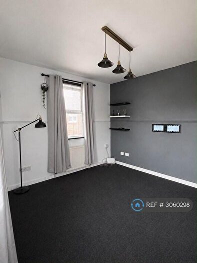 1 Bedroom Flat To Rent In Warsop Vale, Mansfield, NG20
