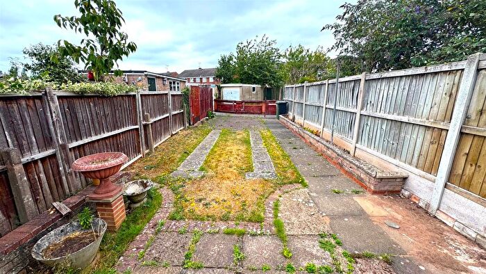 3 Bedroom Terraced House For Sale In Martley Road, Worcester, WR2