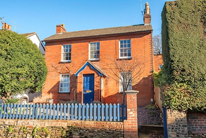 1 Bedroom Flat For Sale In Stoke Road, Guildford, Surrey, GU1