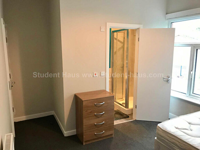 4 Bedroom House To Rent In Seaford Road, Salford, M6