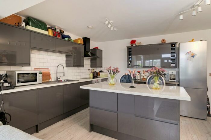 2 Bedroom Maisonette To Rent In High Street Godstone, RH9