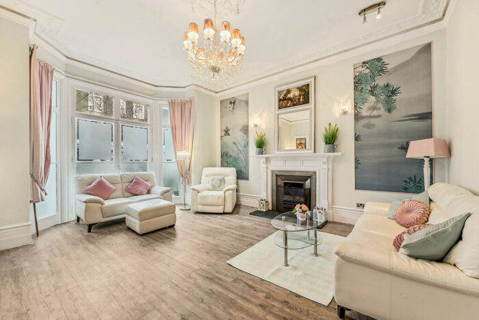 1 Bedroom Apartment To Rent In Edith Grove, Chelsea, SW10