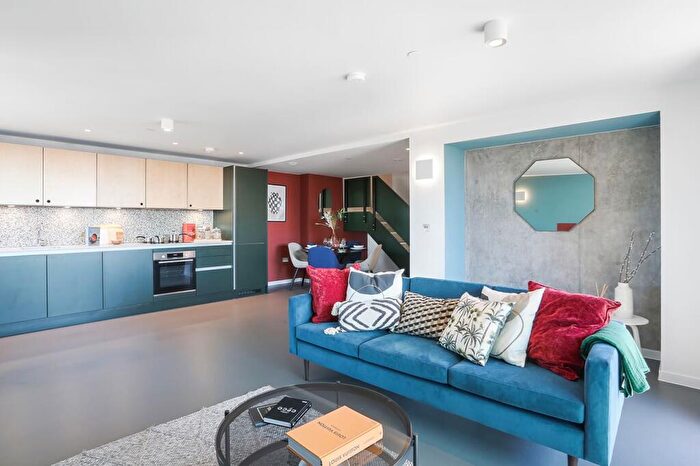 2 Bedroom Flat To Rent In Balfron Tower, St Leonards Road, London, E14