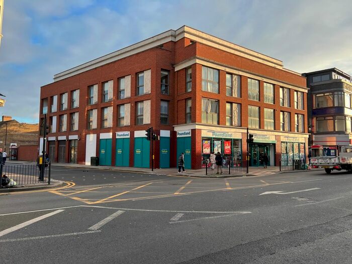 2 Bedroom Flat To Rent In Dowsett Road, London, N17