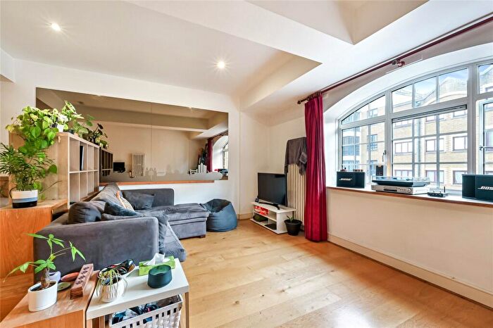 Apartment To Rent In Wapping High Street, London, E1W
