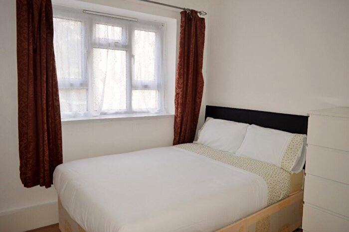 1 Bedroom Flat To Rent In Bruce Road, London, E3