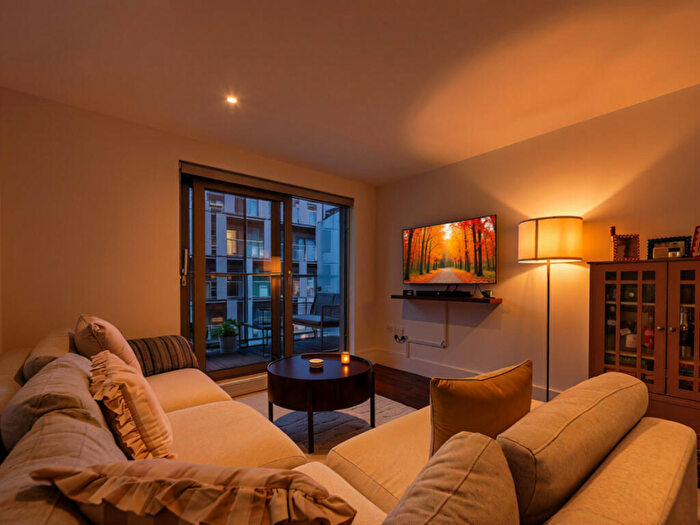 2 Bedroom Flat For Sale In West Carriage House, London, SE18