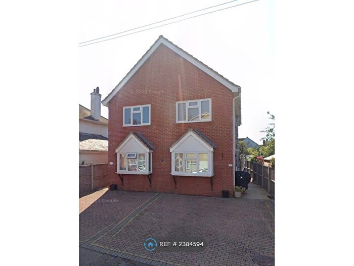 1 Bedroom Flat To Rent In Woodberry Way, Walton On The Naze, CO14