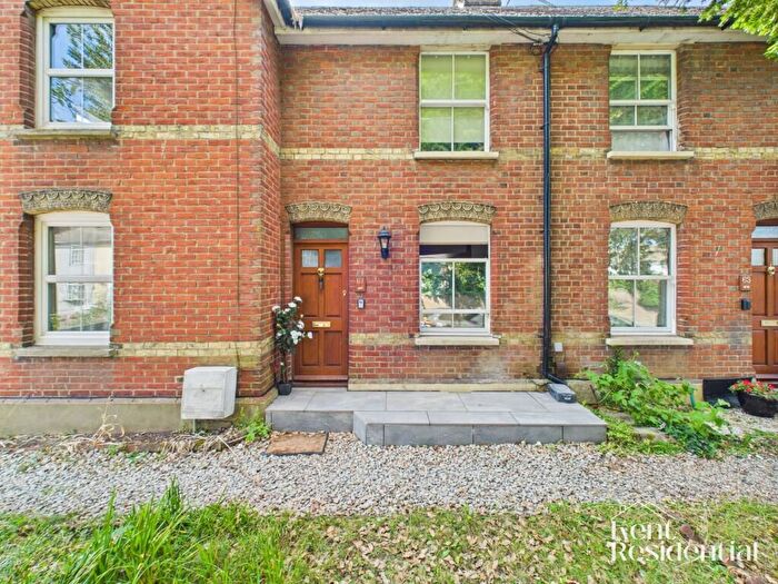 3 Bedroom Terraced House For Sale In New Hythe Lane, Larkfield, Aylesford, ME20