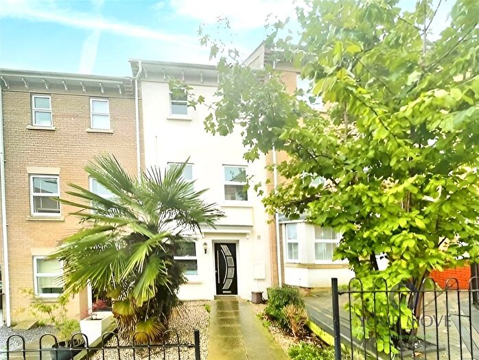 3 Bedroom Terraced House To Rent In Diana Road, Chatham, Kent, ME4