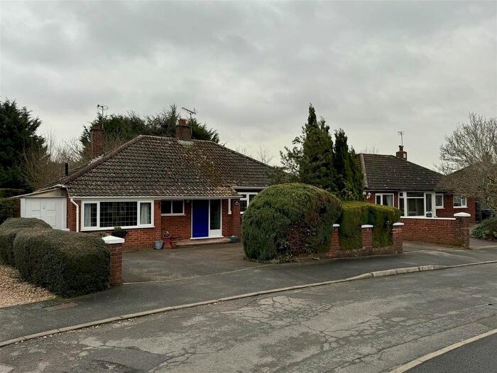3 Bedroom Detached Bungalow For Sale In Colledge Close, Brinklow, Rugby, CV23