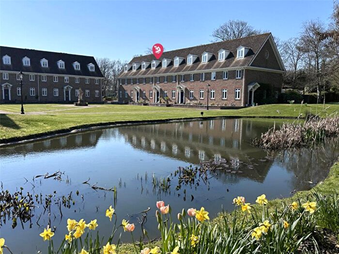 5 Bedroom Town House For Sale In March Square, Chichester, West Sussex, PO19