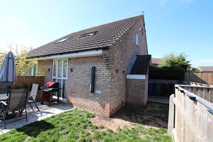 1 Bedroom Semi-Detached House For Sale In Orion Way, Laceby Acres, DN34