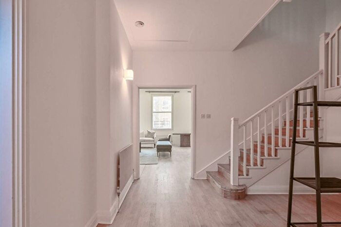 3 Bedroom Flat To Rent In Blandford Street, Marylebone, London, W1U
